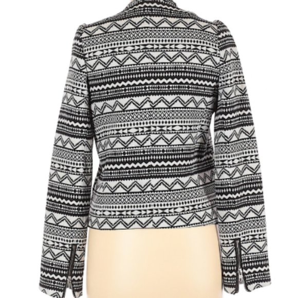 Harlowe & Graham Boho Aztec Pattern Zip Up Jacket - Picture 3 of 6